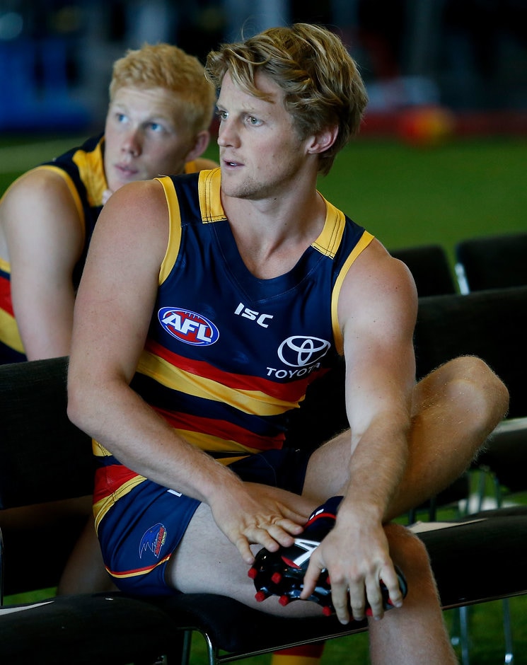 Star Crow Fractures Eye Socket In Doubt For Round One Afl Au