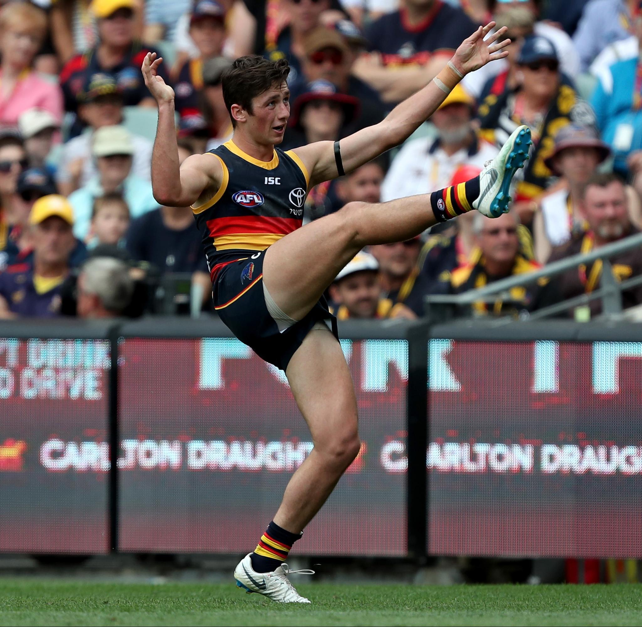 Star midfielder Tim Kelly claims first Eagles B&F, retiring great Shannon  Hurn in top five