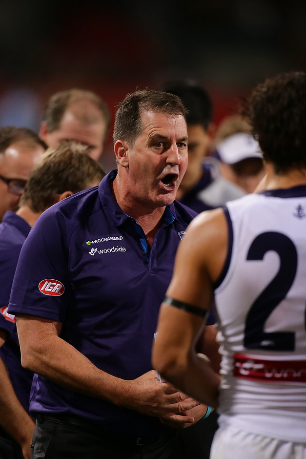 AFL 2017 Round 06 - West Coast v Fremantle PERTH, AUSTRALIA - APRIL 29: Ross Lyon, Senior Coach of the Dockers, addresses the players at the quarter time break during the 2017 AFL round 06 match between the West Coast Eagles and the Fremantle Dockers at Domain Stadium on April 29, 2017 in Perth, Australia. (Photo by Will Russell/AFL Media)