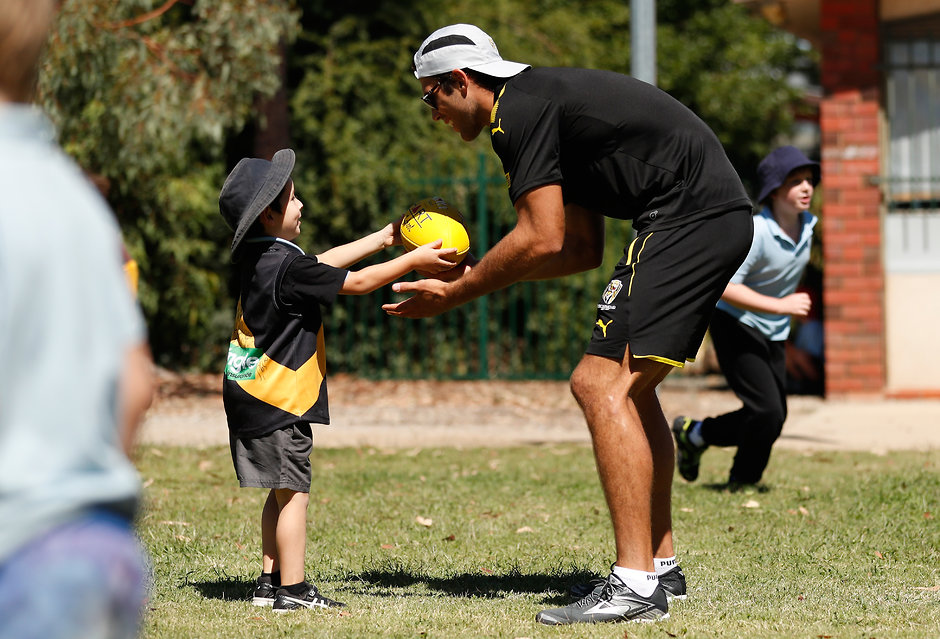 AFL 2018 Media - Richmond Community Camp ECHUCA, AUSTRALIA - FEBRUARY 13: Alex Rance spends time with students during the Richmond Tigers Community Camp at Echuca Specialist School on February 13, 2018 in Echuca, Australia. (Photo by Michael Willson/AFL Media)