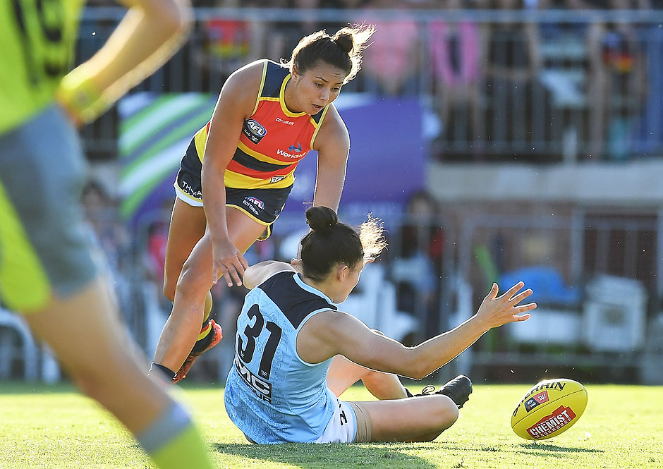 AFLW 2018 Rd 05 - Adelaide v Carlton Last season's joint leading goalkicker for the Crows, Ruth Wallace, will miss the 2019 season - AFLW,Adelaide Crows,Matthew Clarke