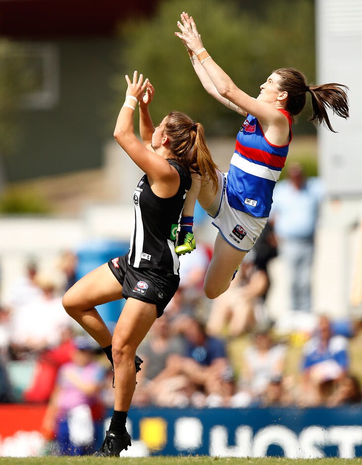 AFLW 2018 Rd 05 - Collingwood v Western Bulldogs Kirsten McLeod can accept an early plea for her trip on Chloe Molloy (Photo: AFL Media) - Western Bulldogs,Libby Birch,Kirsten McLeod,Emma Kearney