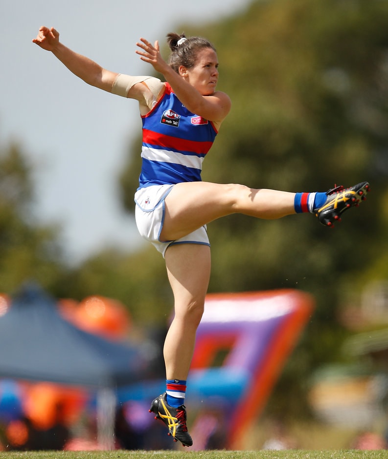 AFLW 2018 Rd 05 - Collingwood v Western Bulldogs Emma Kearney currently sits in fourth in the AFL Coaches Association AFLW Champion Player of the Year award. (Photo: AFL Media) - Western Bulldogs,AFLW,Emma Kearney