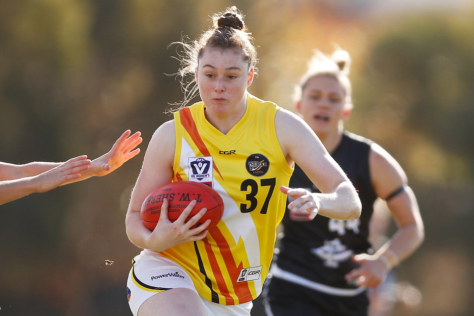 VFLW 2018 Round 06 - Carlton v NT Thunder MELBOURNE, AUSTRALIA - JUNE 16: Sarah Allan of the Thunder runs with the ball during the round six VFLW match between Carlton and NT Thunder at RAMS Arena on June 16, 2018 in Melbourne, Australia. (Photo by Daniel Pockett/AFL Media)