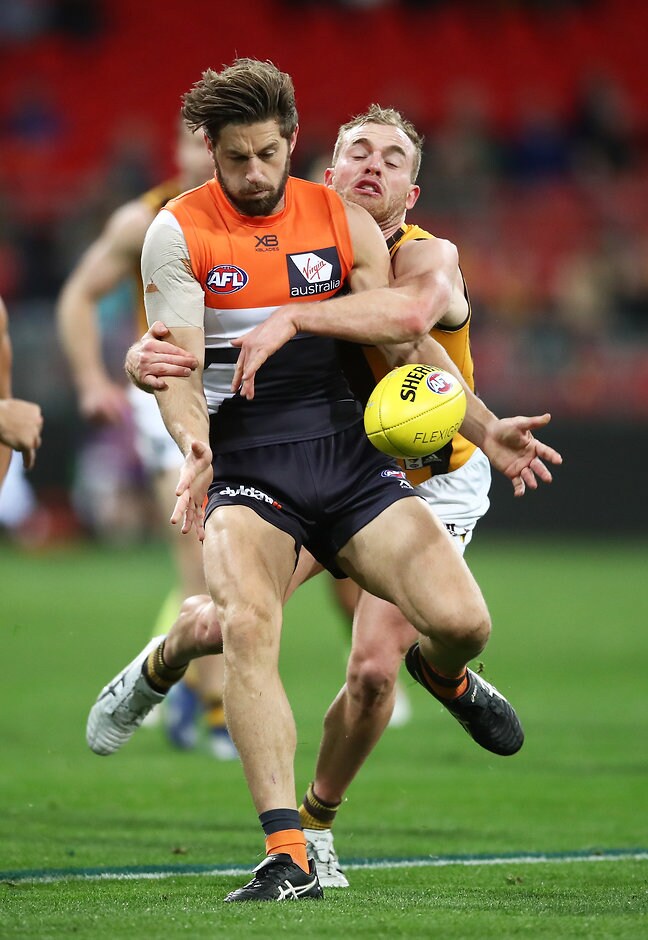 AFL 2018 Round 15 - GWS v Hawthorn Fantasy Pig Tom Mitchell lays one of his 13 tackles - AFL,Fantasy