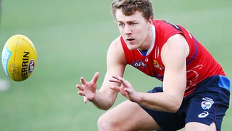 Fantasy midfielders: Big-time bargains, breakout contenders and more