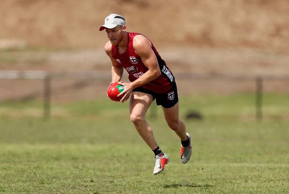 AFL 2018 Training - St Kilda 151118 Dan Hannebery will don stripes of a different kind when he lines up for Sandringham on Sunday. - VFL,Dan Hannebery,St Kilda Saints
