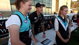 Returning Port defender scales back training after knee setback