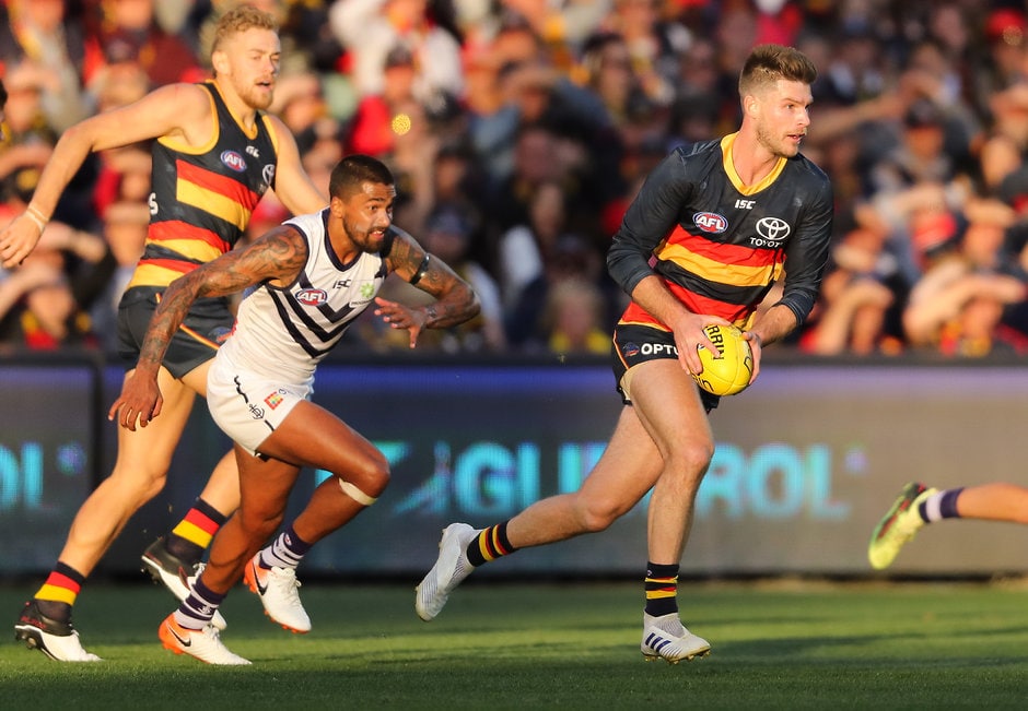 AFL 2019 Round 07 - Adelaide v Fremantle ADELAIDE, AUSTRALIA - MAY 05: Bryce Gibbs of the Crows breaks away during the 2019 AFL round 07 match between the Adelaide Crows and the Fremantle Dockers at Adelaide Oval on May 05, 2019 in Adelaide, Australia. (Photo by Matt Turner/AFL Photos)