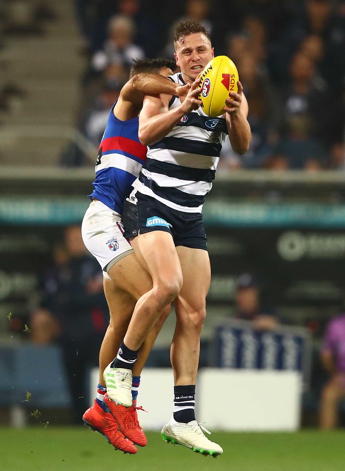 AFL 2019 Round 09 - Geelong v Western Bulldogs Mitch Duncan in action against the Bulldogs on Saturday. - Geelong Cats,Mitch Duncan