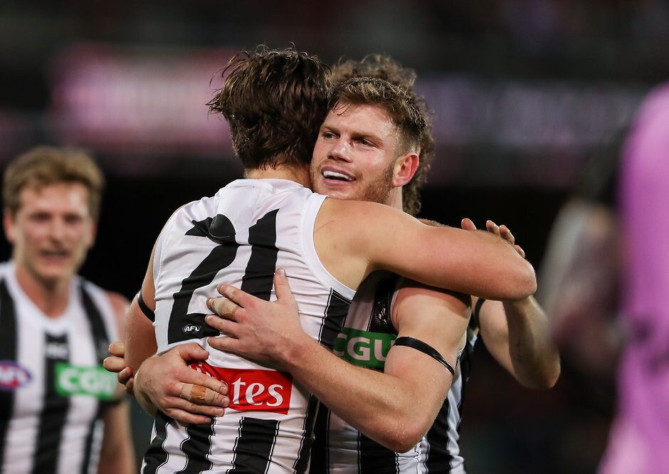 Pies second on time in front ladder